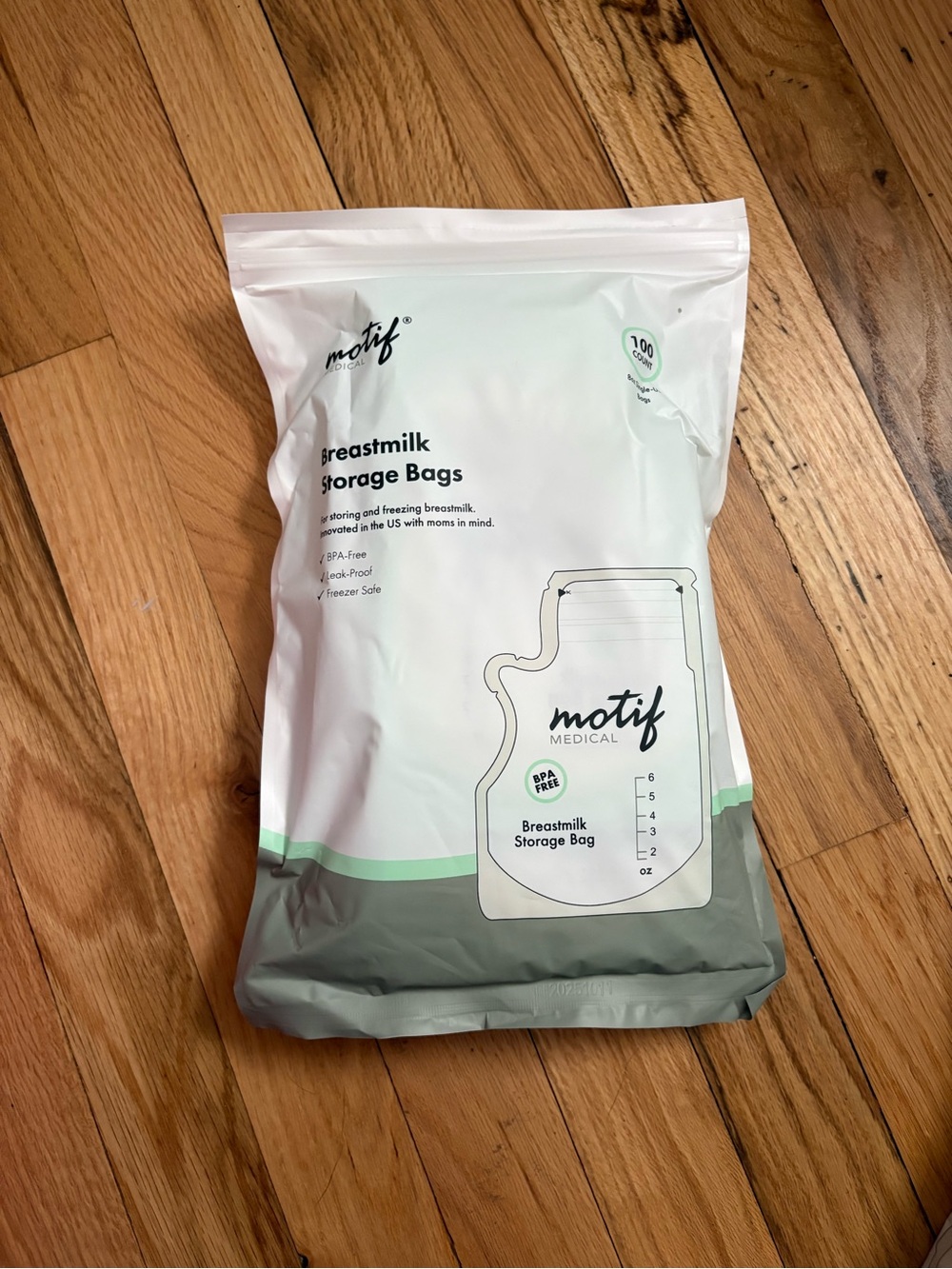 motif Medical Breastmilk Storage Bags - White & Gray
